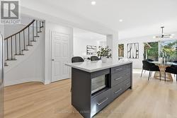 Enjoy a Centre Island with Breakfast Bar -