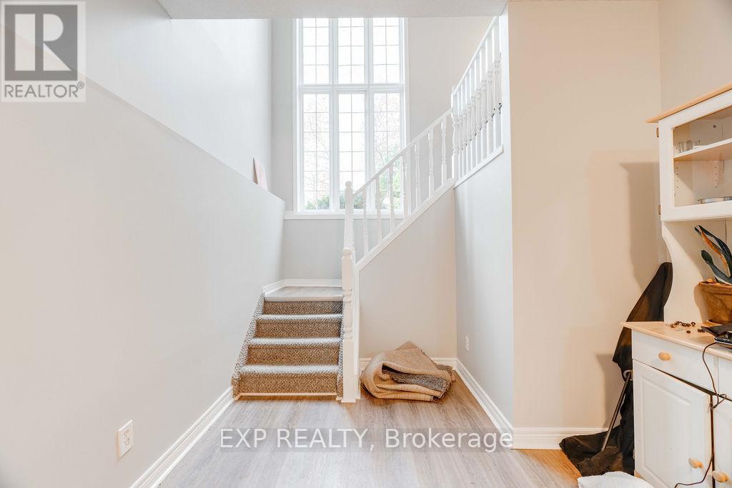 235 Fleming Drive, London East (East D), ON - Indoor Photo Showing Other Room