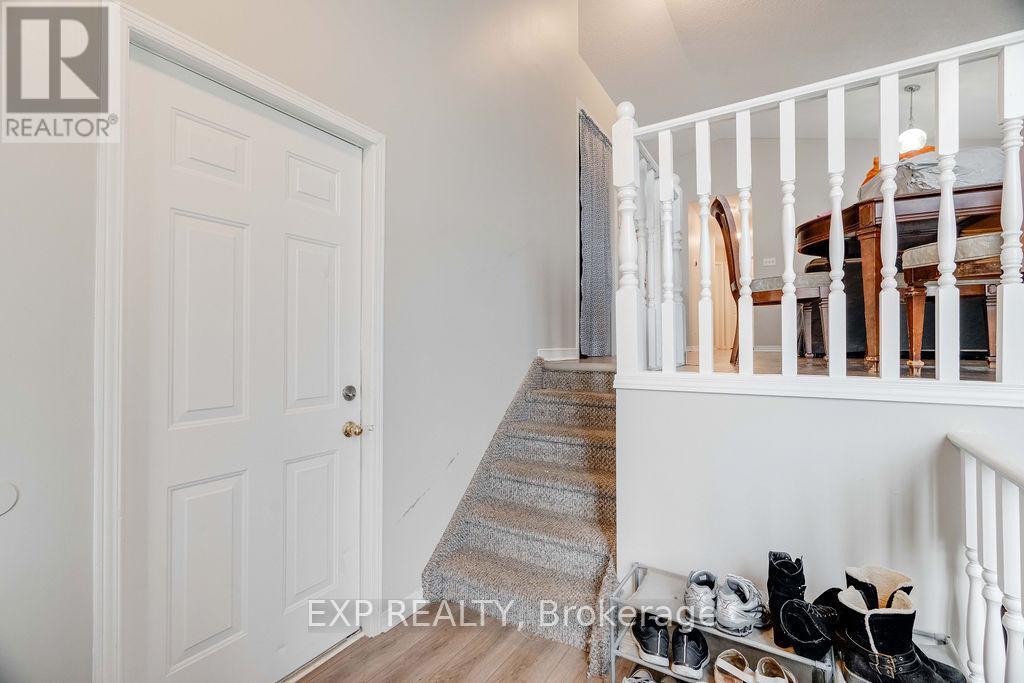 235 Fleming Drive, London East (East D), ON - Indoor Photo Showing Other Room