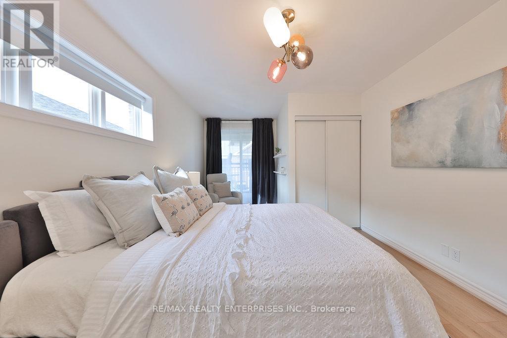 71 - 130 Twenty Fourth Street, Toronto, ON - Indoor Photo Showing Bedroom