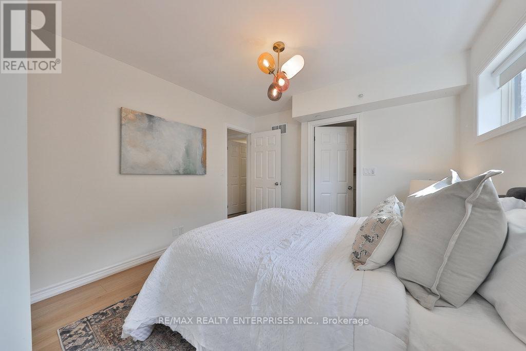 71 - 130 Twenty Fourth Street, Toronto, ON - Indoor Photo Showing Bedroom