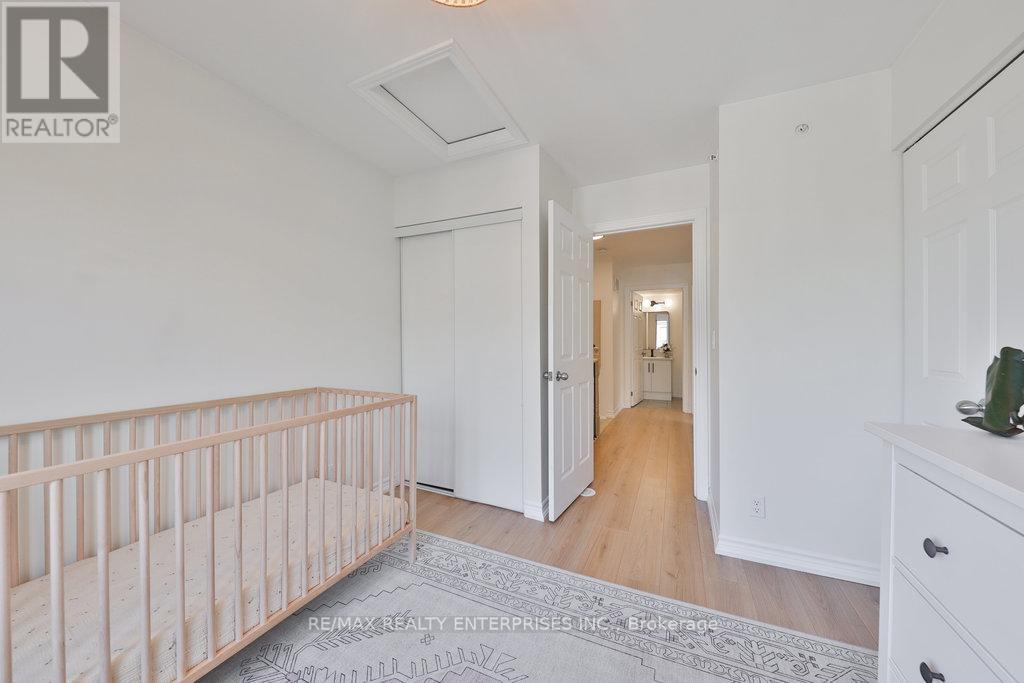 71 - 130 Twenty Fourth Street, Toronto, ON - Indoor