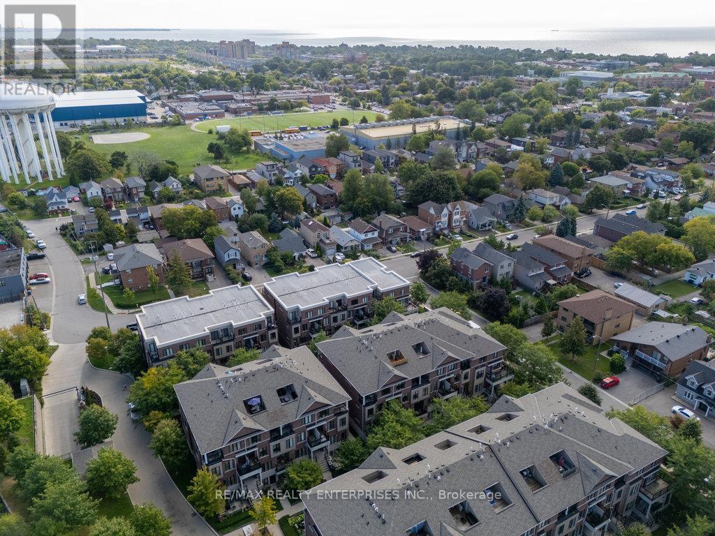 71 - 130 Twenty Fourth Street, Toronto, ON - Outdoor With View