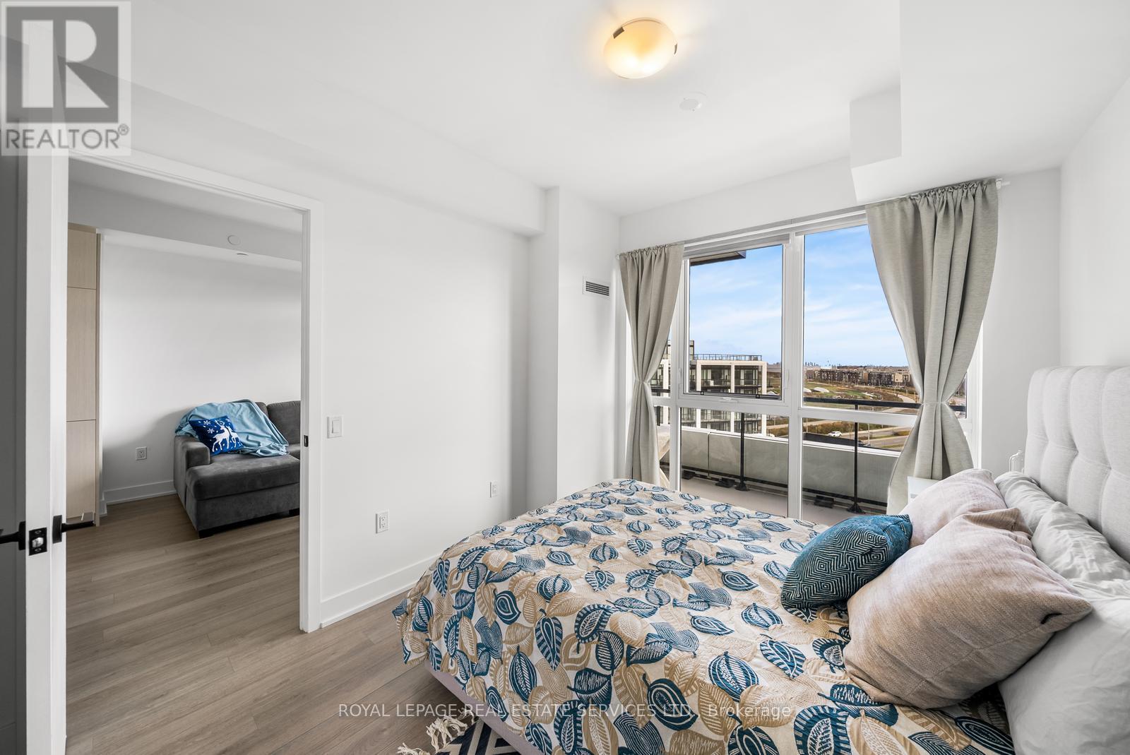 High-End Blackout Curtains/Window Coverings - 812 - 50 George Butchart Drive, Toronto, ON - Indoor Photo Showing Bedroom