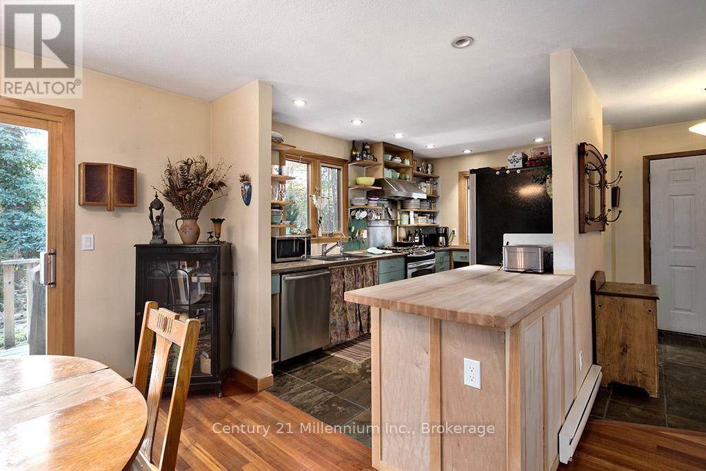 265797 25Th Side Road, Meaford, ON - Indoor Photo Showing Dining Room