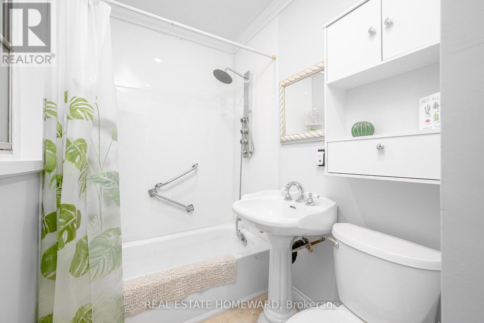 521 O'Connell Road, Peterborough, ON - Indoor Photo Showing Bathroom