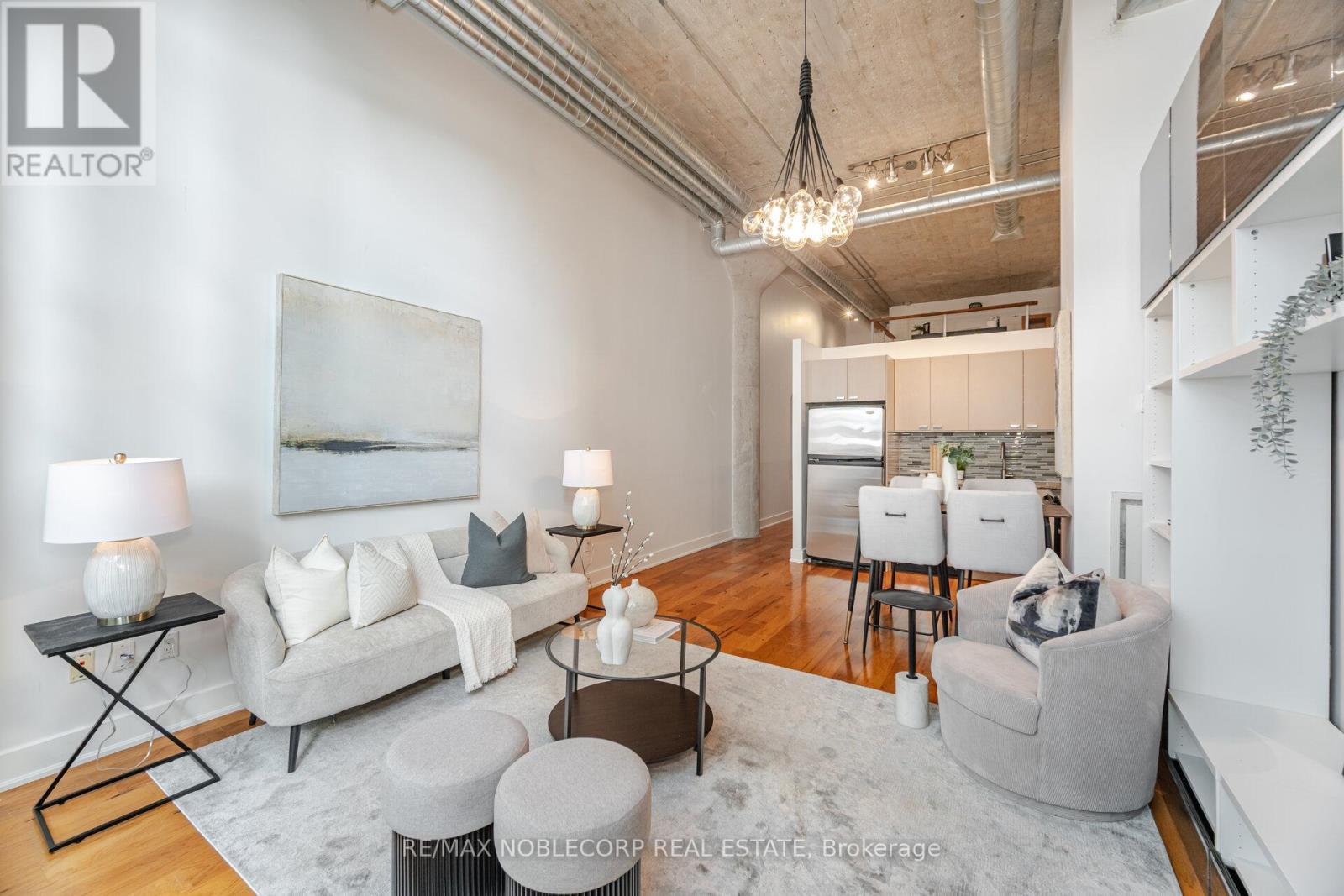 228 - 637 Lake Shore Boulevard W, Toronto, ON