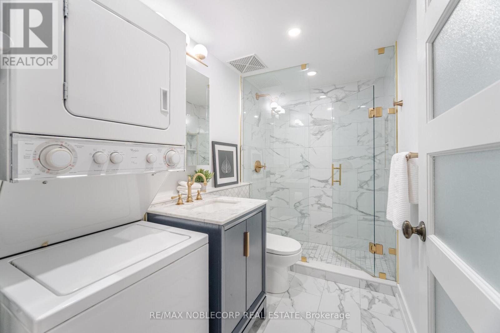 228 - 637 Lake Shore Boulevard W, Toronto, ON