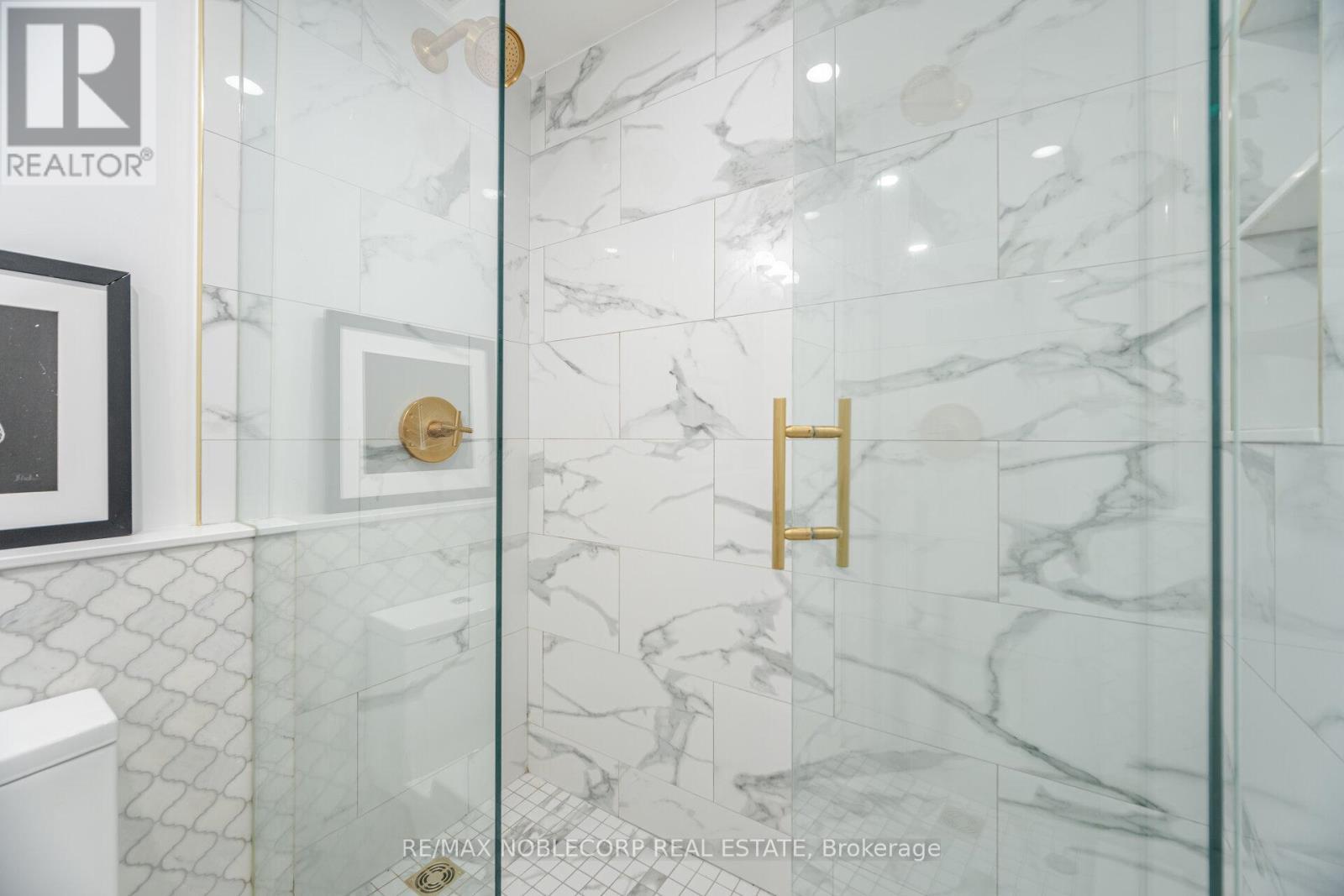 228 - 637 Lake Shore Boulevard W, Toronto, ON