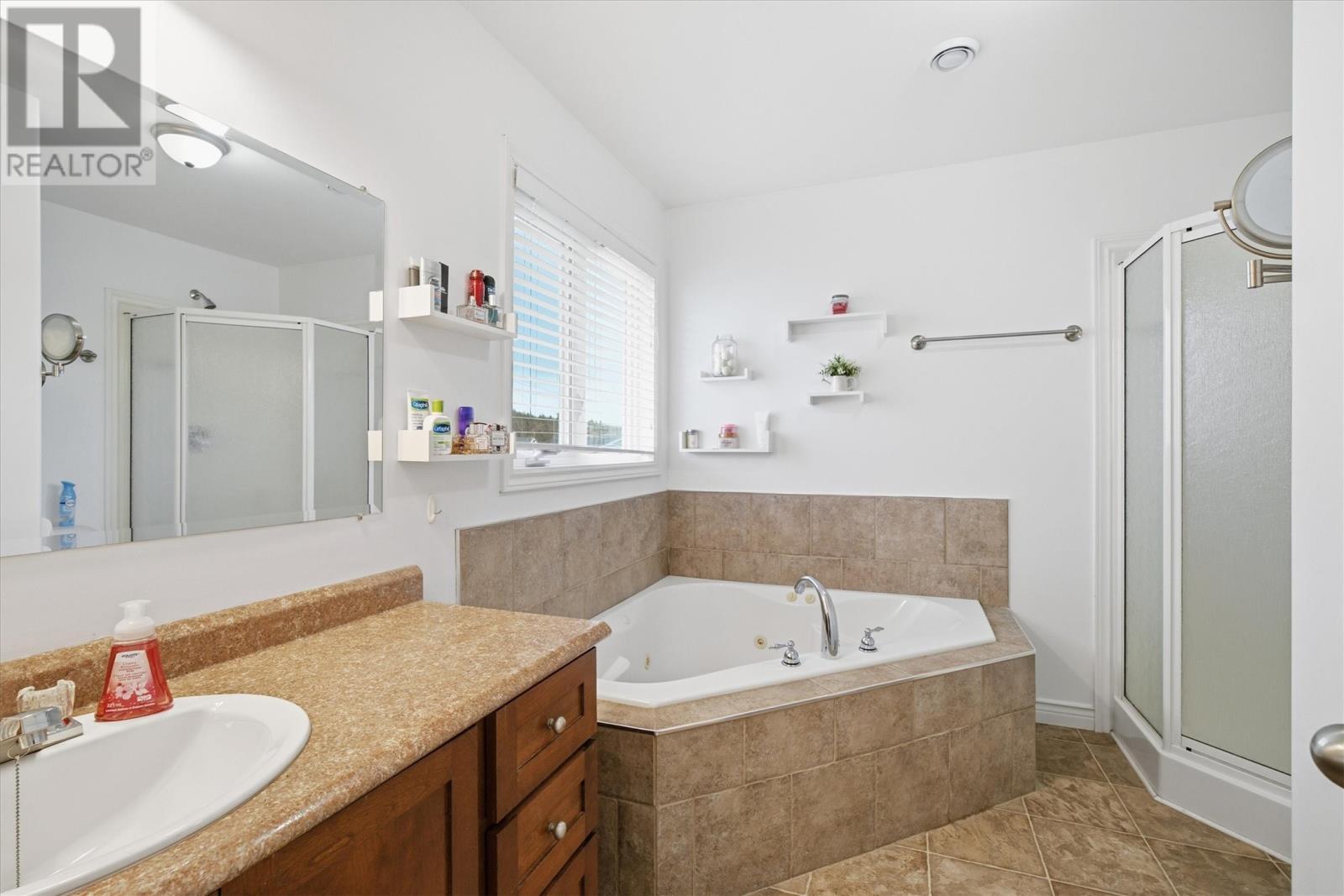 7 Oaken Drive, Conception Bay South, NL - Indoor Photo Showing Bathroom