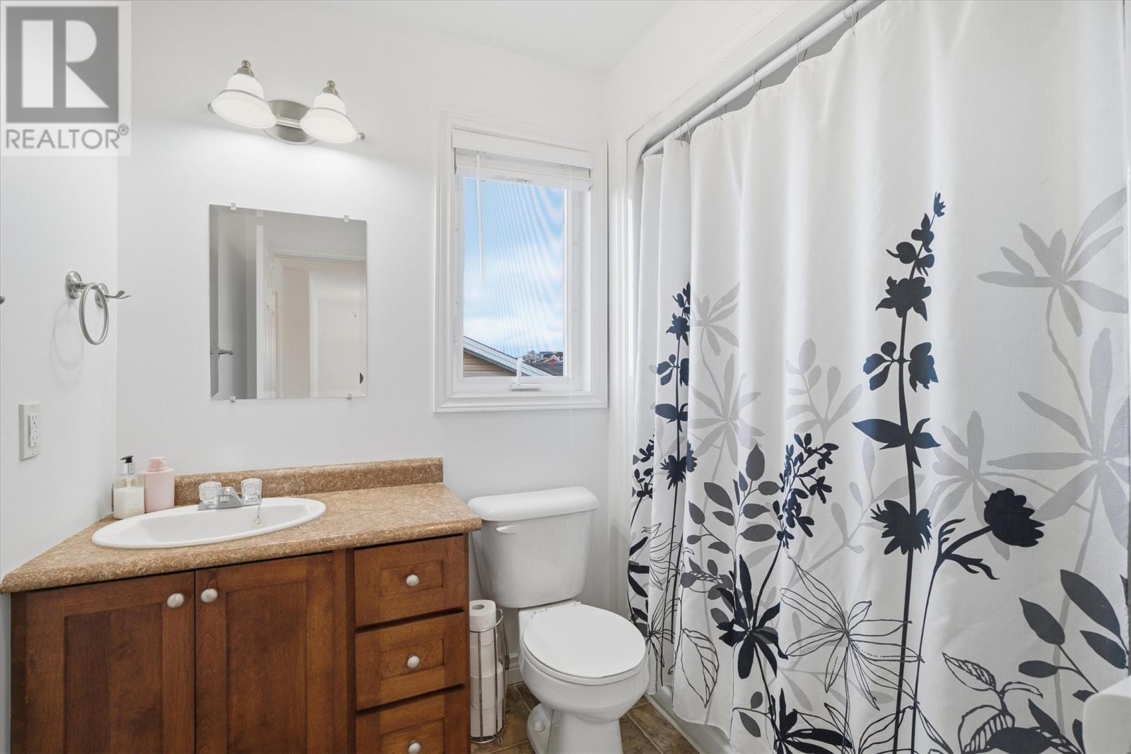 7 Oaken Drive, Conception Bay South, NL - Indoor Photo Showing Bathroom