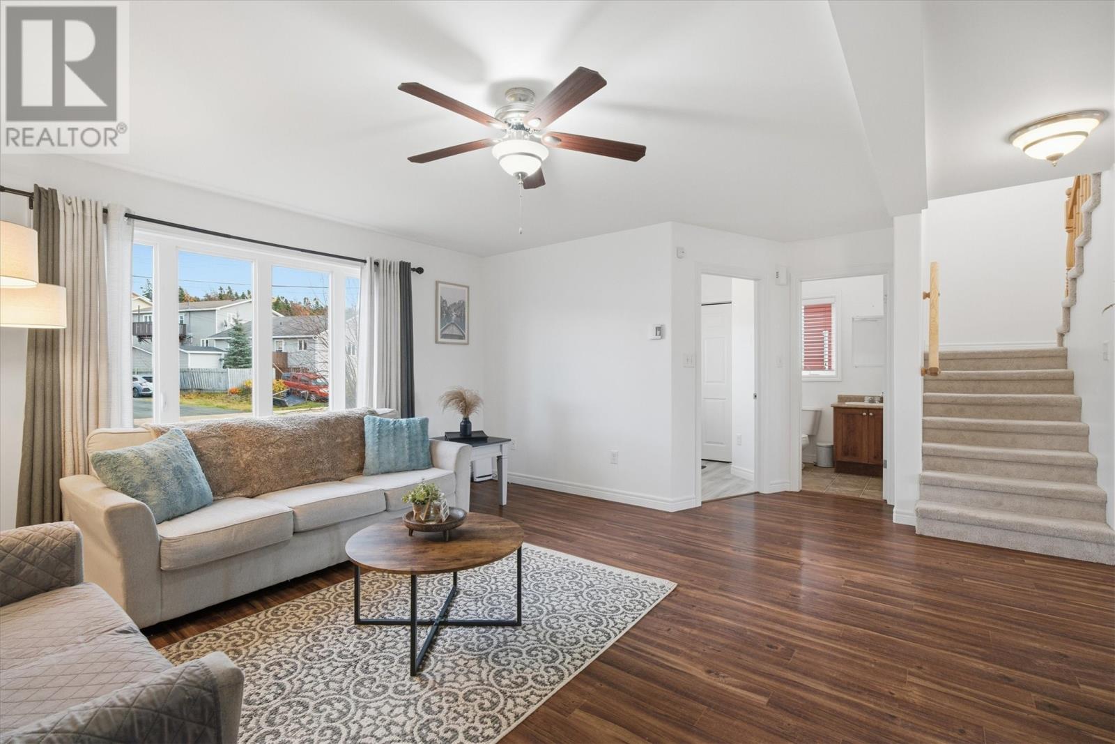 7 Oaken Drive, Conception Bay South, NL - Indoor Photo Showing Living Room
