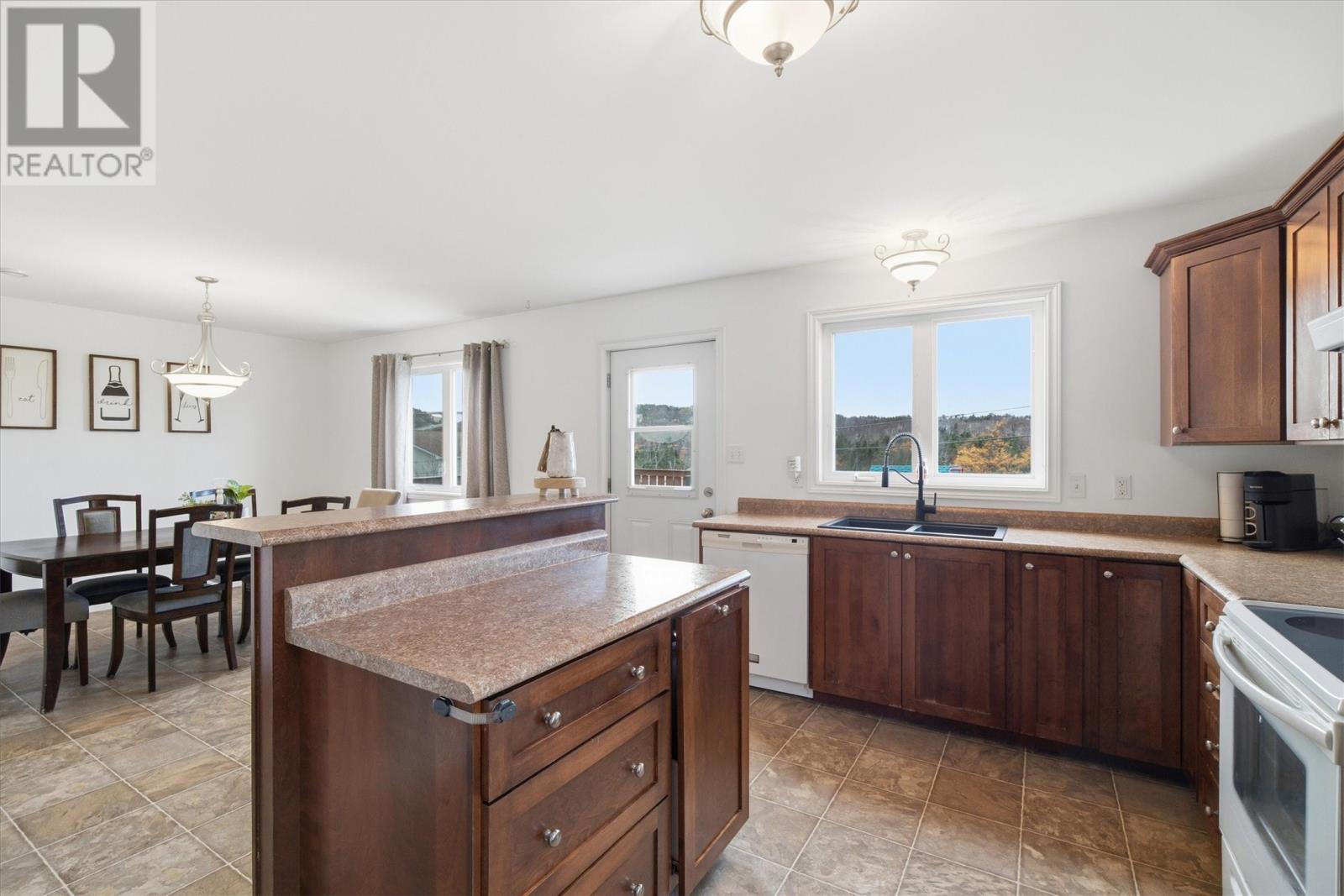 7 Oaken Drive, Conception Bay South, NL - Indoor Photo Showing Kitchen