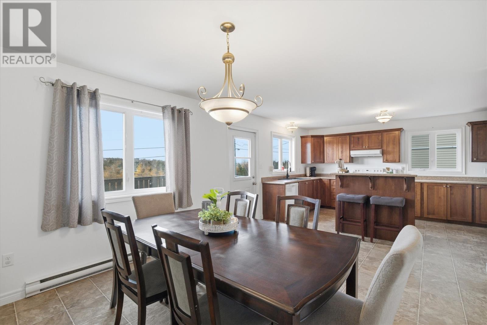 7 Oaken Drive, Conception Bay South, NL - Indoor Photo Showing Dining Room