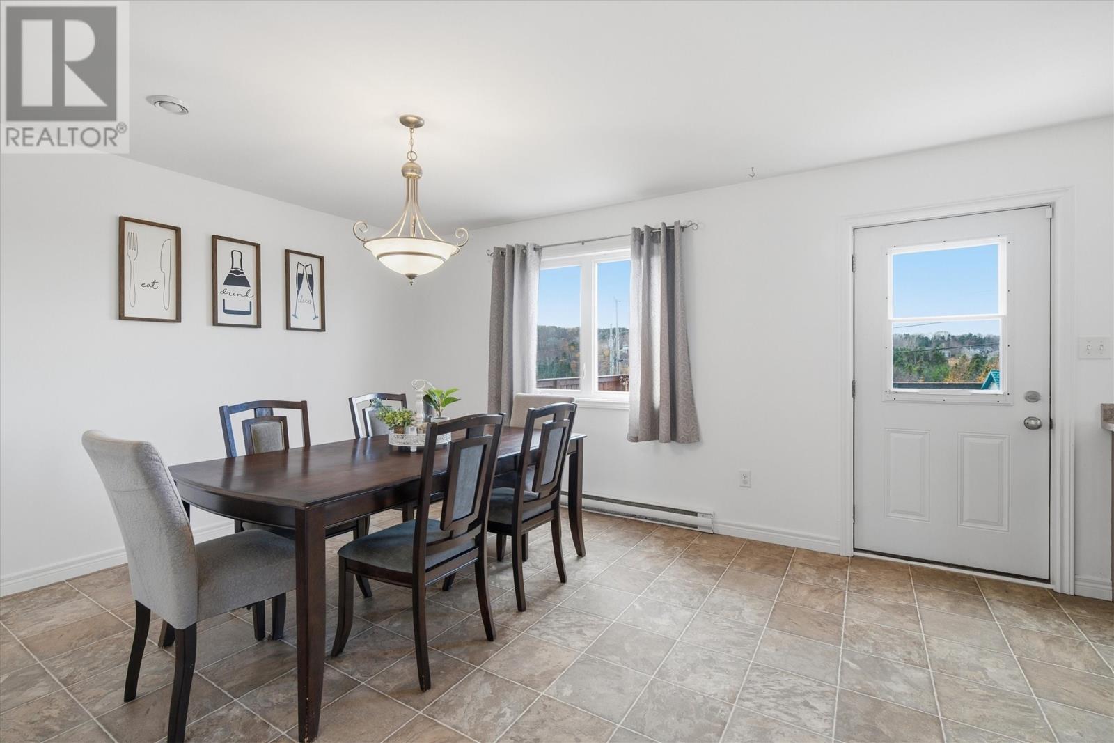 7 Oaken Drive, Conception Bay South, NL - Indoor Photo Showing Dining Room