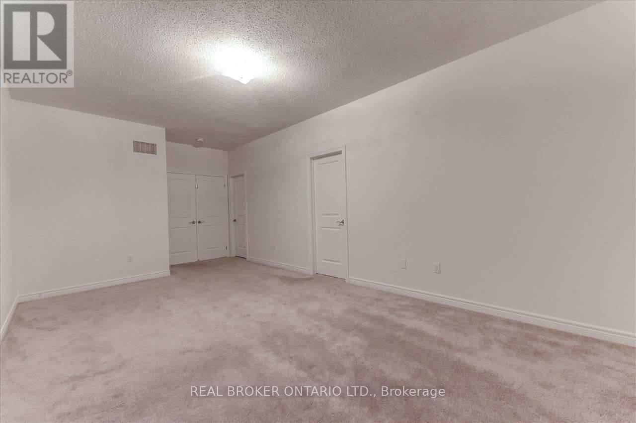 91 Titan Trail, Markham, ON - Indoor Photo Showing Other Room