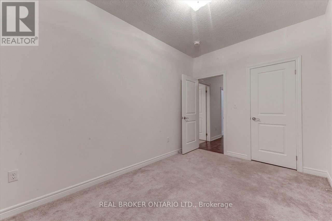 91 Titan Trail, Markham, ON - Indoor Photo Showing Other Room