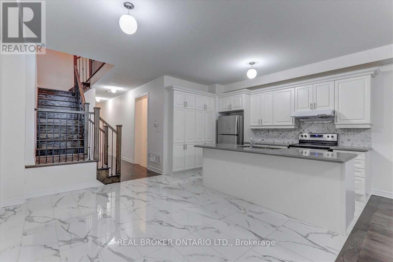 91 Titan Trail, Markham, ON - Indoor Photo Showing Kitchen
