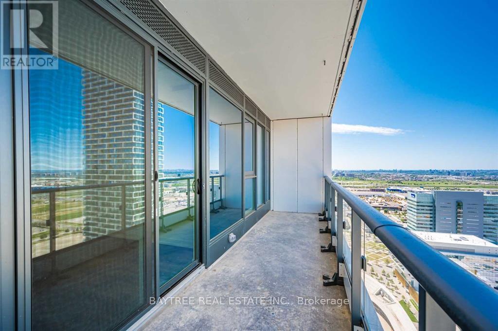 3910 - 950 Portage Parkway, Vaughan, ON - Outdoor With Exterior