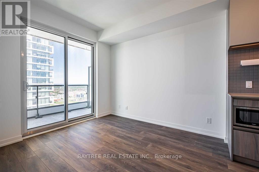 3910 - 950 Portage Parkway, Vaughan, ON - Indoor Photo Showing Other Room