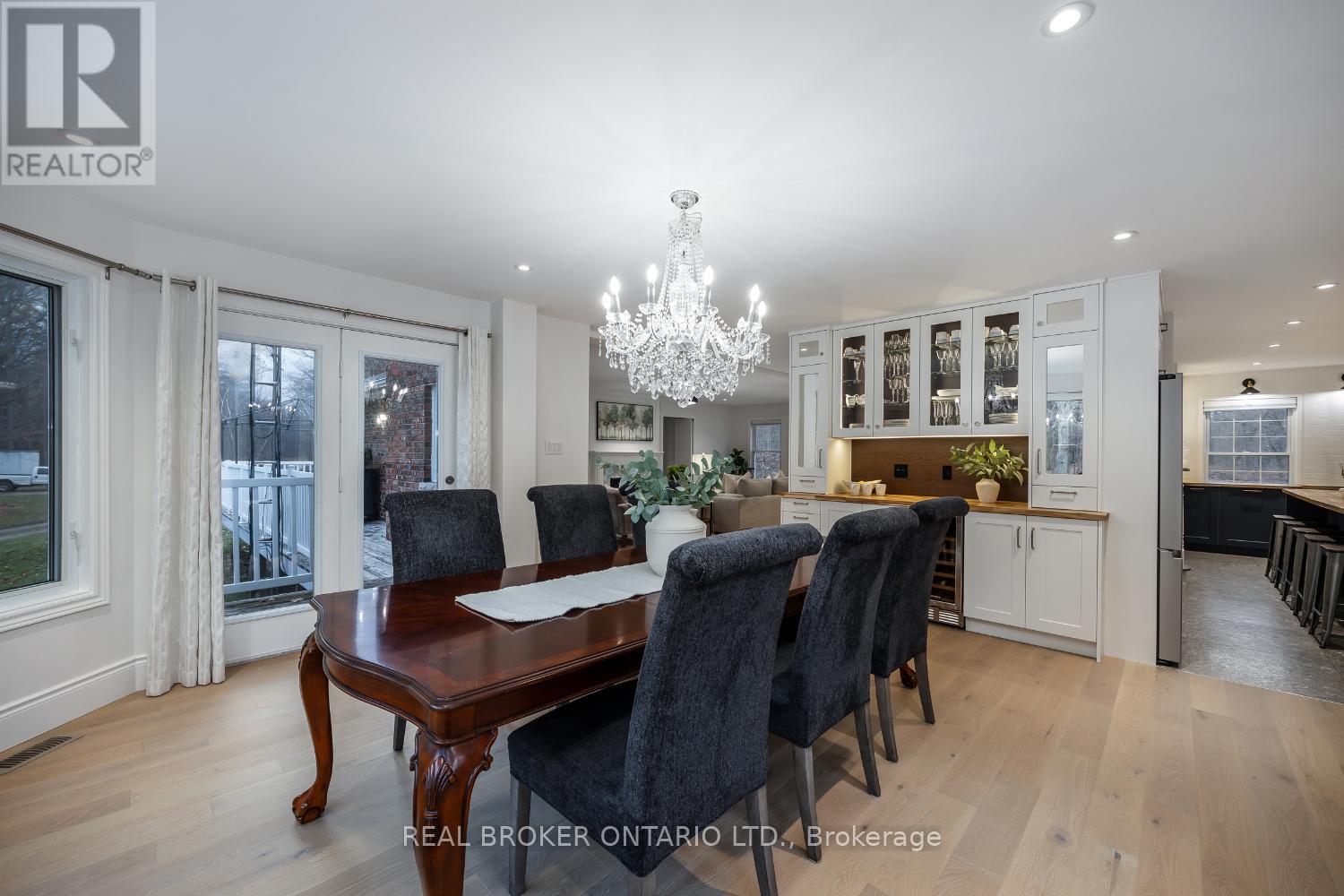 398 Sandy Hook Road, Kawartha Lakes (Manvers), ON - Indoor Photo Showing Dining Room