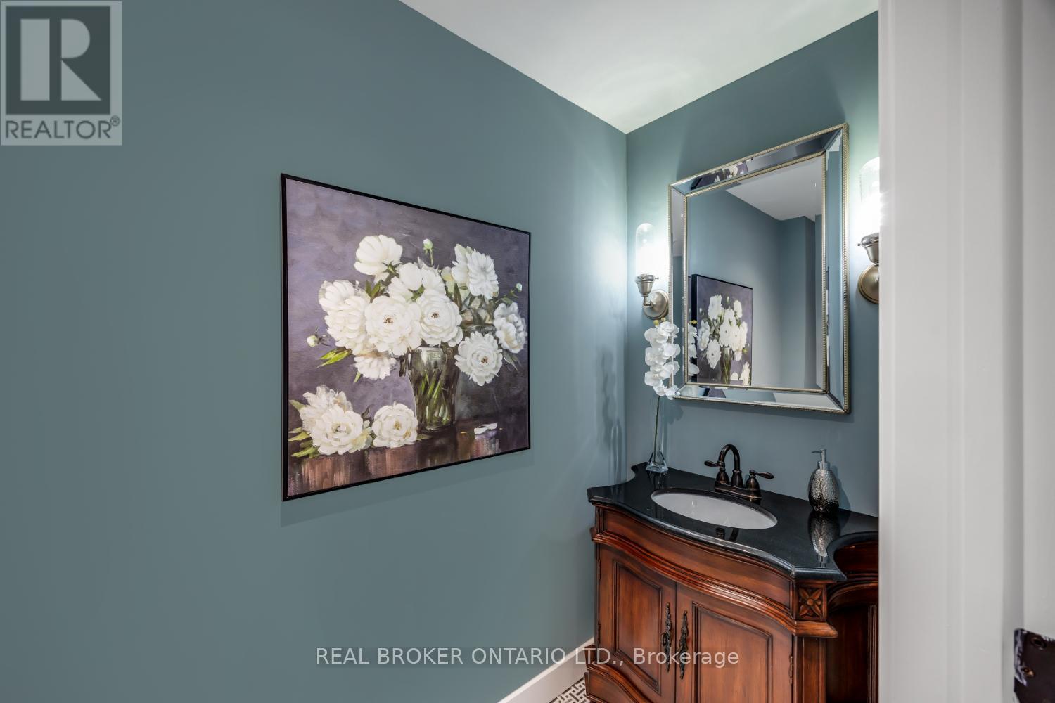 398 Sandy Hook Road, Kawartha Lakes (Manvers), ON - Indoor Photo Showing Other Room