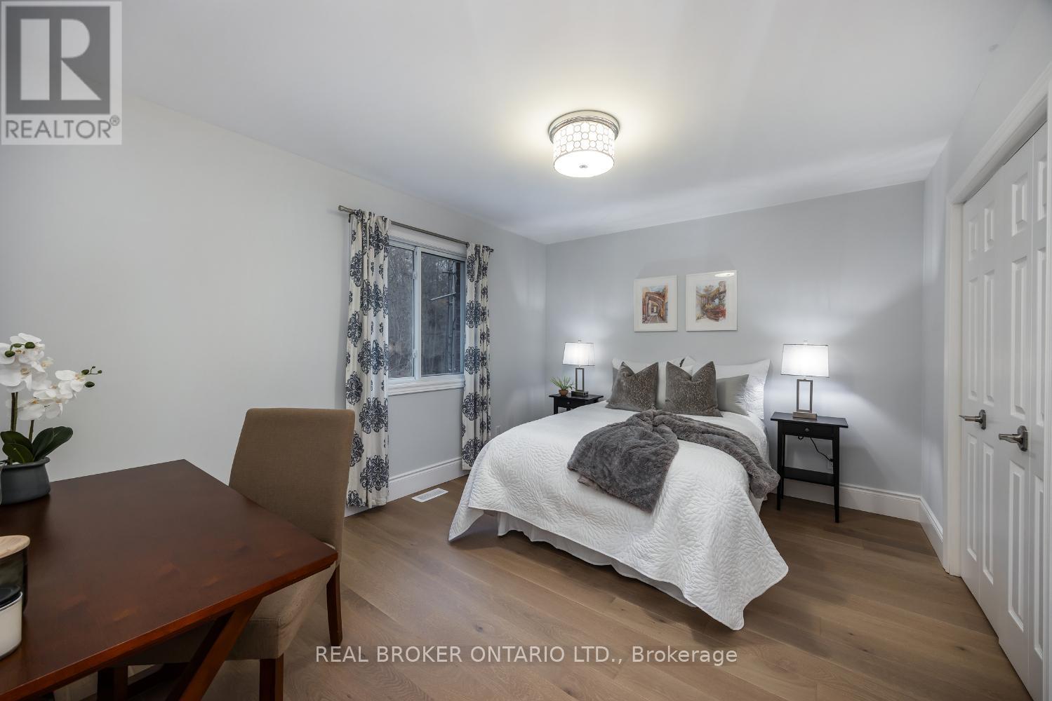 398 Sandy Hook Road, Kawartha Lakes (Manvers), ON - Indoor Photo Showing Bedroom