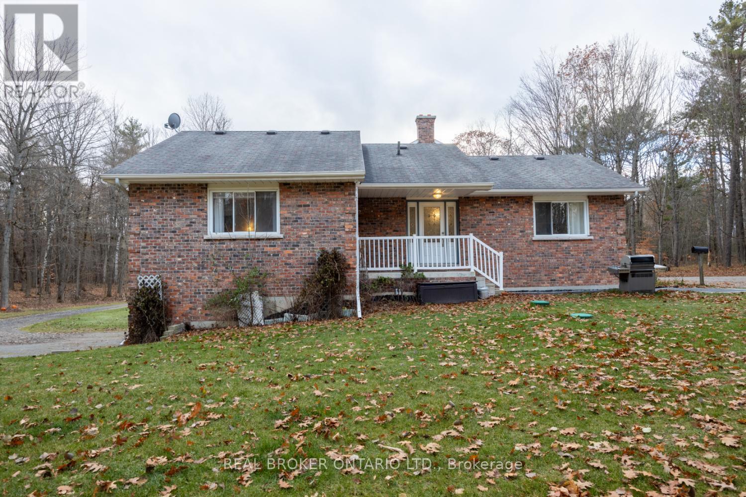 398 Sandy Hook Road, Kawartha Lakes (Manvers), ON - Outdoor