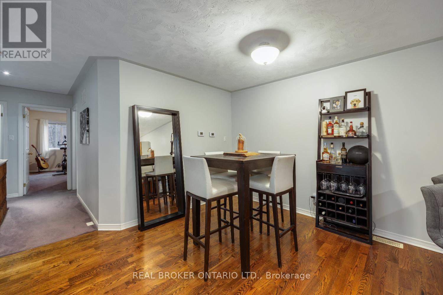 398 Sandy Hook Road, Kawartha Lakes (Manvers), ON - Indoor Photo Showing Dining Room