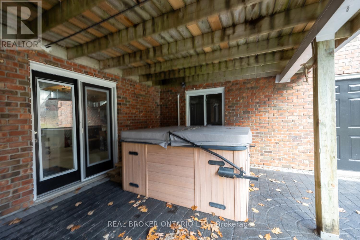 398 Sandy Hook Road, Kawartha Lakes (Manvers), ON - Outdoor With Exterior