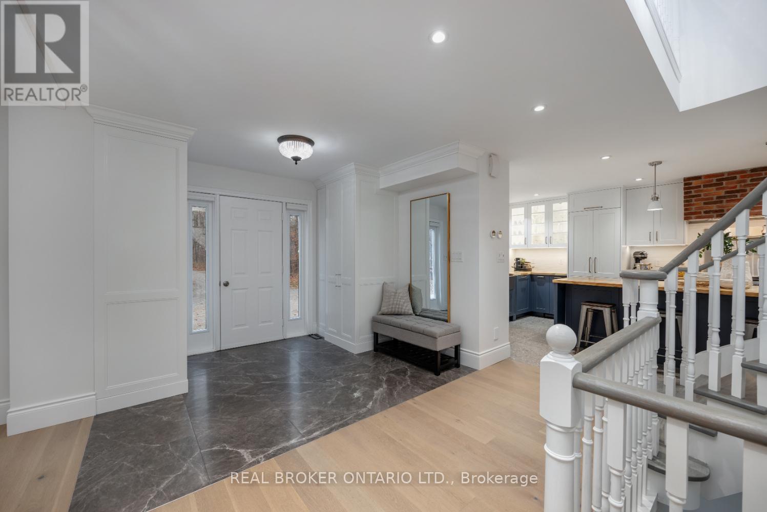 398 Sandy Hook Road, Kawartha Lakes (Manvers), ON - Indoor Photo Showing Other Room