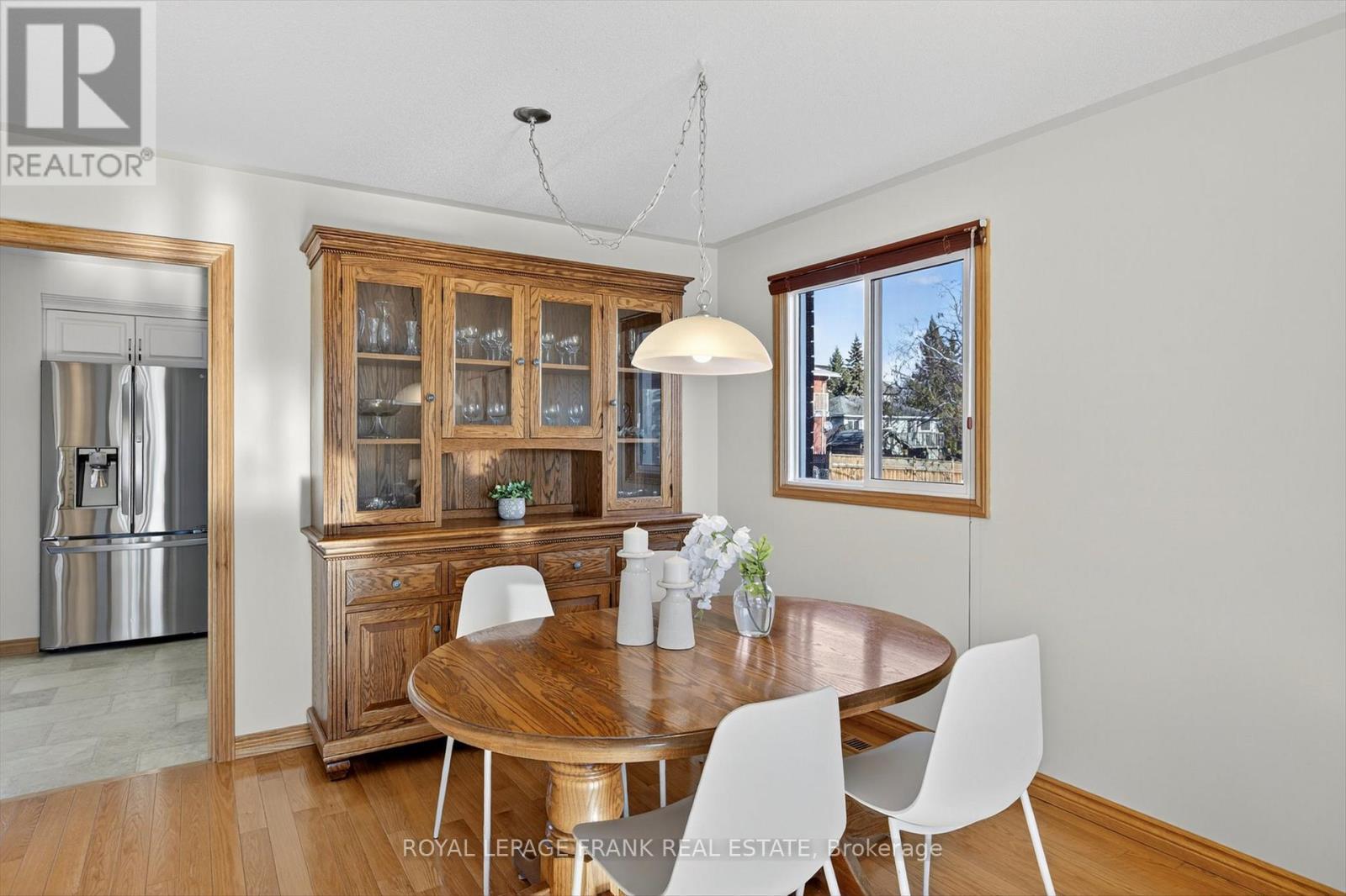 38 Clearview Court, Peterborough (Monaghan Ward 2), ON - Indoor Photo Showing Dining Room