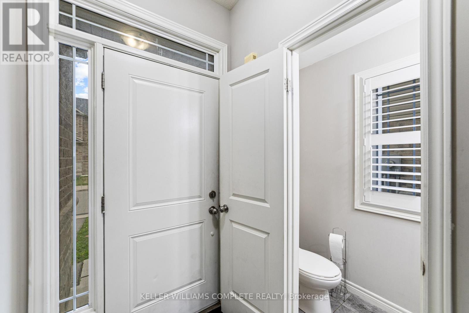 14 Serenity Lane, Hamilton, ON - Indoor Photo Showing Other Room