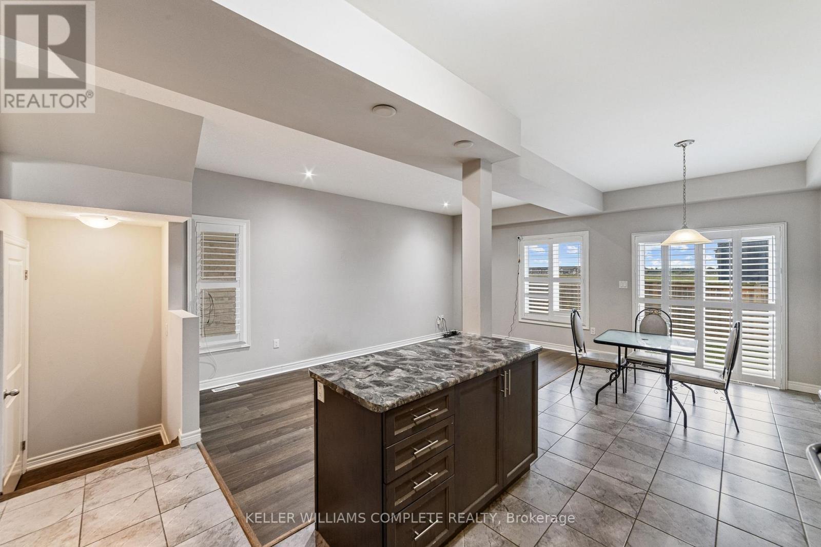 14 Serenity Lane, Hamilton, ON - Indoor