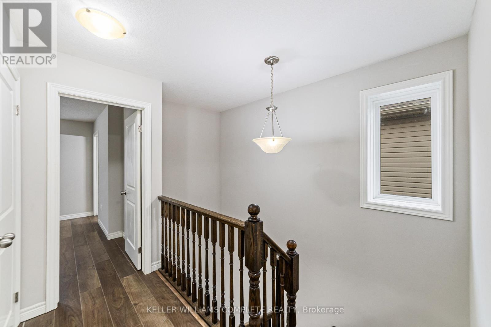 14 Serenity Lane, Hamilton, ON - Indoor Photo Showing Other Room