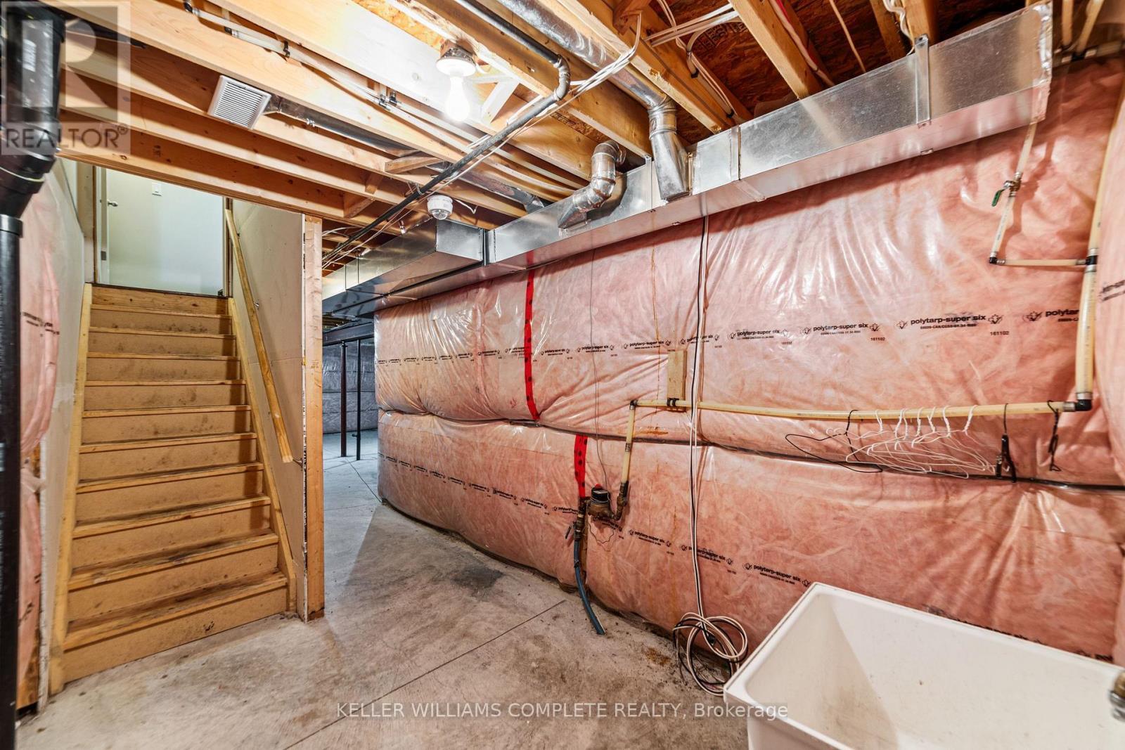 14 Serenity Lane, Hamilton, ON - Indoor Photo Showing Basement