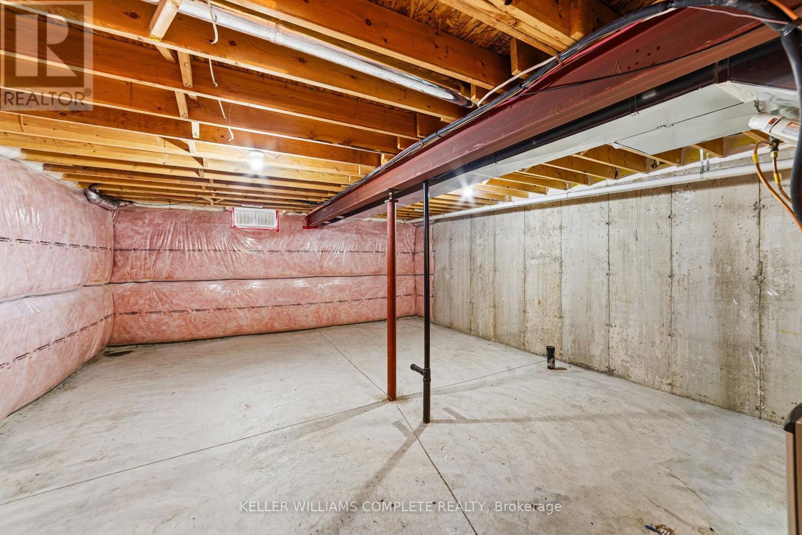 14 Serenity Lane, Hamilton, ON - Indoor Photo Showing Basement