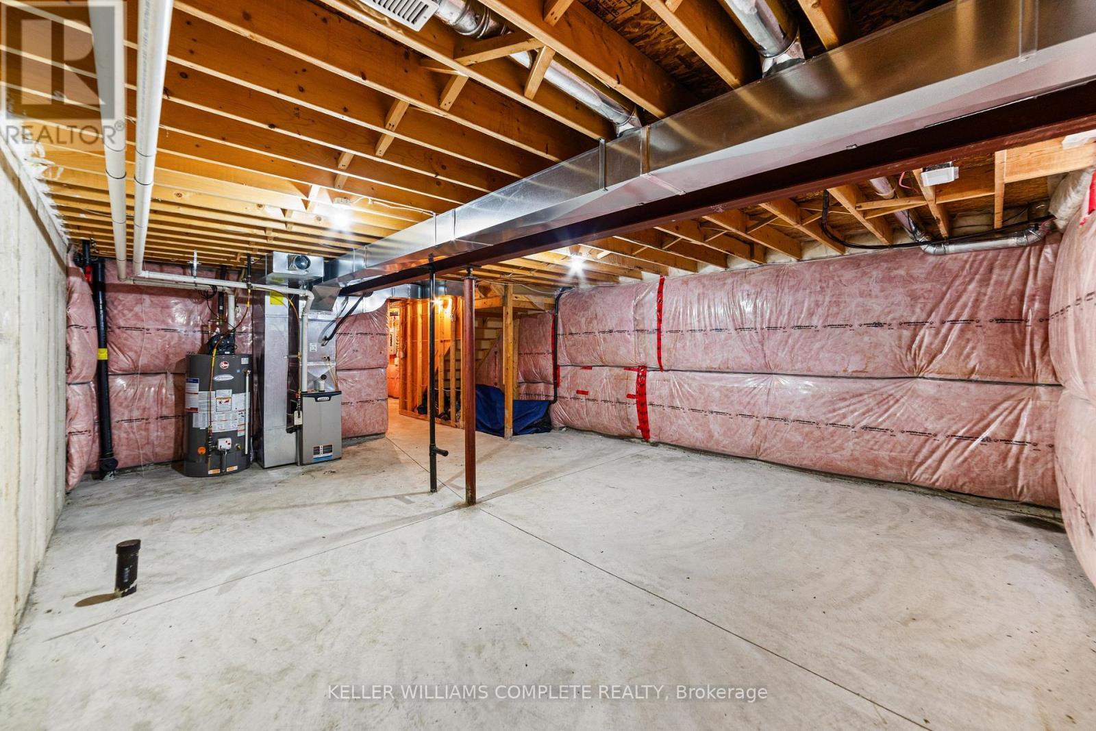 14 Serenity Lane, Hamilton, ON - Indoor Photo Showing Basement