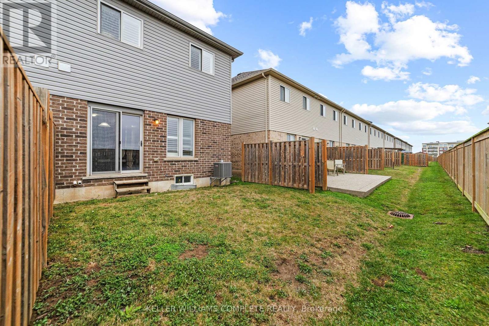 14 Serenity Lane, Hamilton, ON - Outdoor