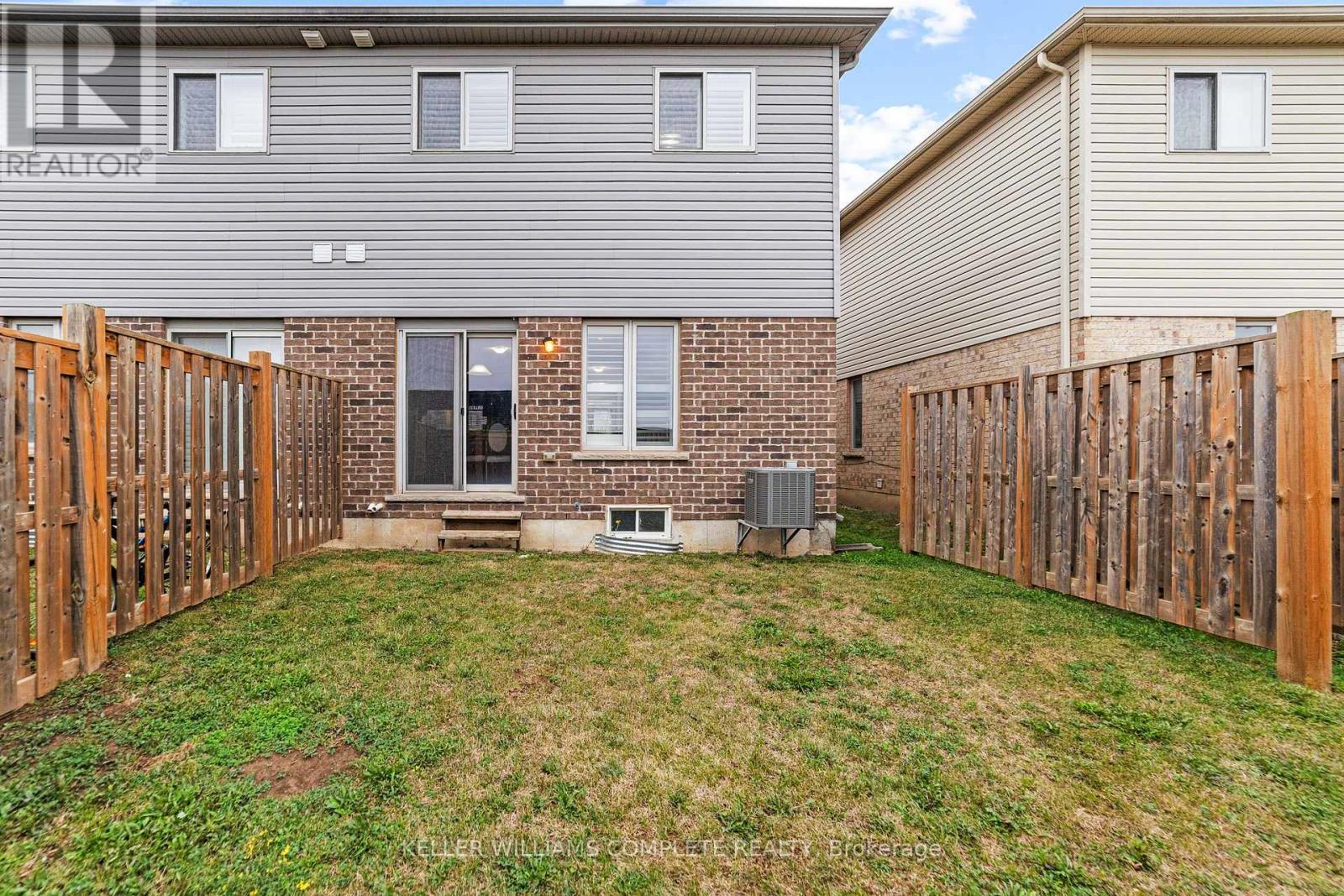 14 Serenity Lane, Hamilton, ON - Outdoor With Exterior