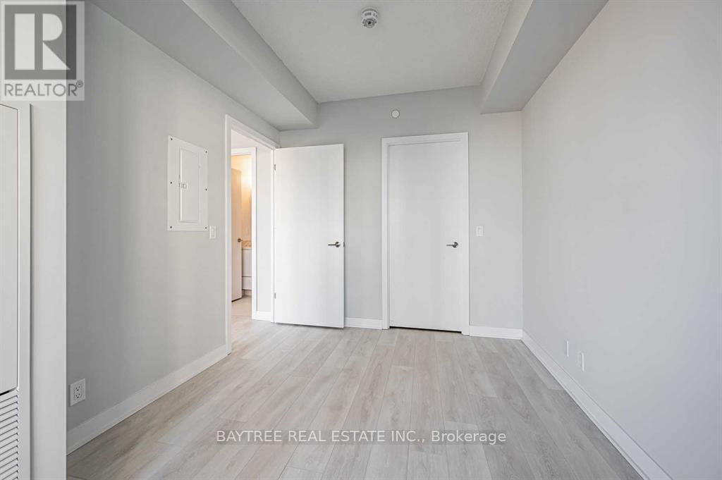 1401 - 2221 Yonge Street, Toronto, ON - Indoor Photo Showing Other Room