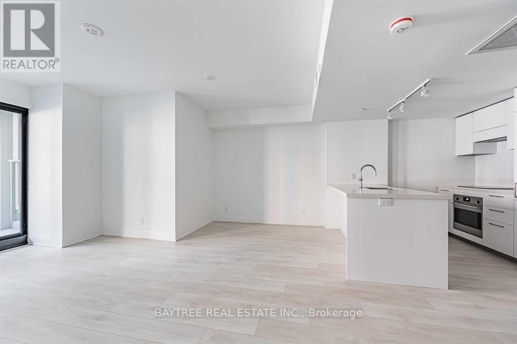 334 - 33 Frederick Todd Way, Toronto, ON - Indoor Photo Showing Kitchen