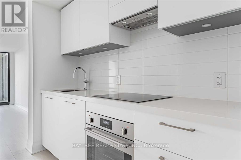 414 - 33 Frederick Todd Way, Toronto, ON - Indoor Photo Showing Kitchen