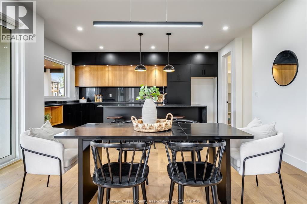 227 Cowan Court, Amherstburg, ON - Indoor Photo Showing Dining Room