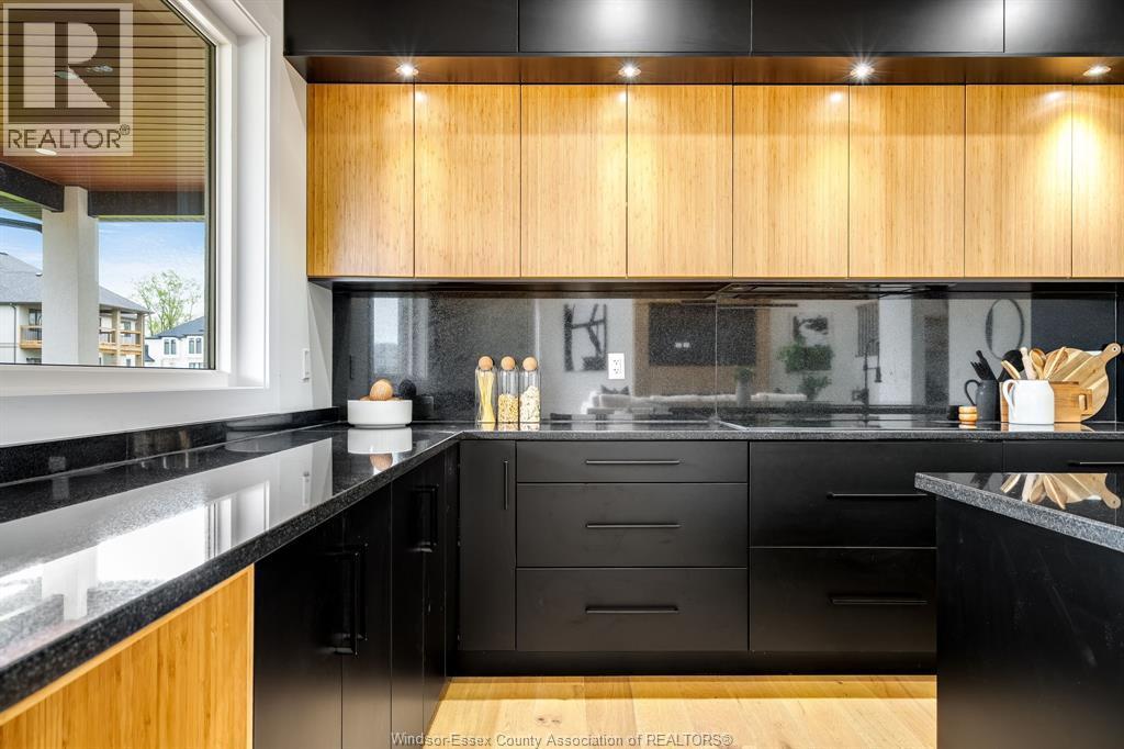 227 Cowan Court, Amherstburg, ON - Indoor Photo Showing Kitchen