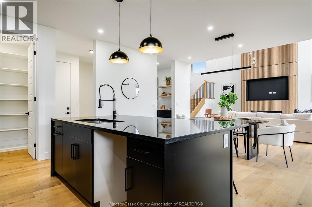 227 Cowan Court, Amherstburg, ON - Indoor Photo Showing Kitchen