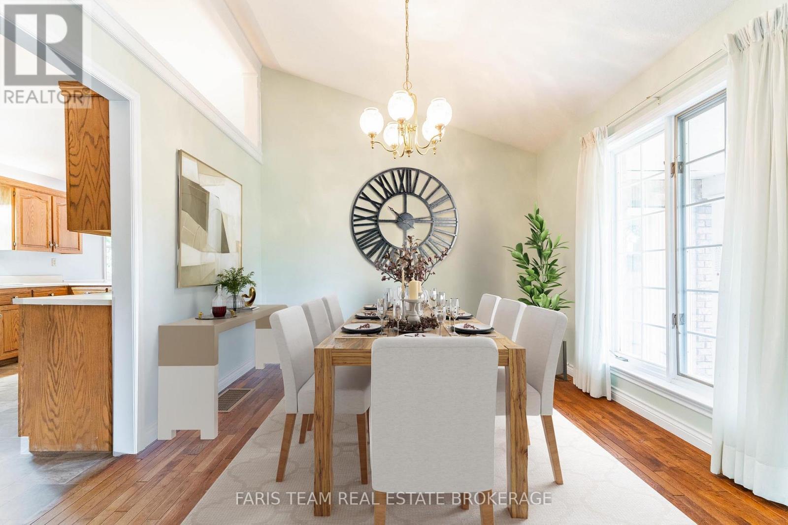 53 Maple Drive, Orillia, ON - Indoor Photo Showing Dining Room