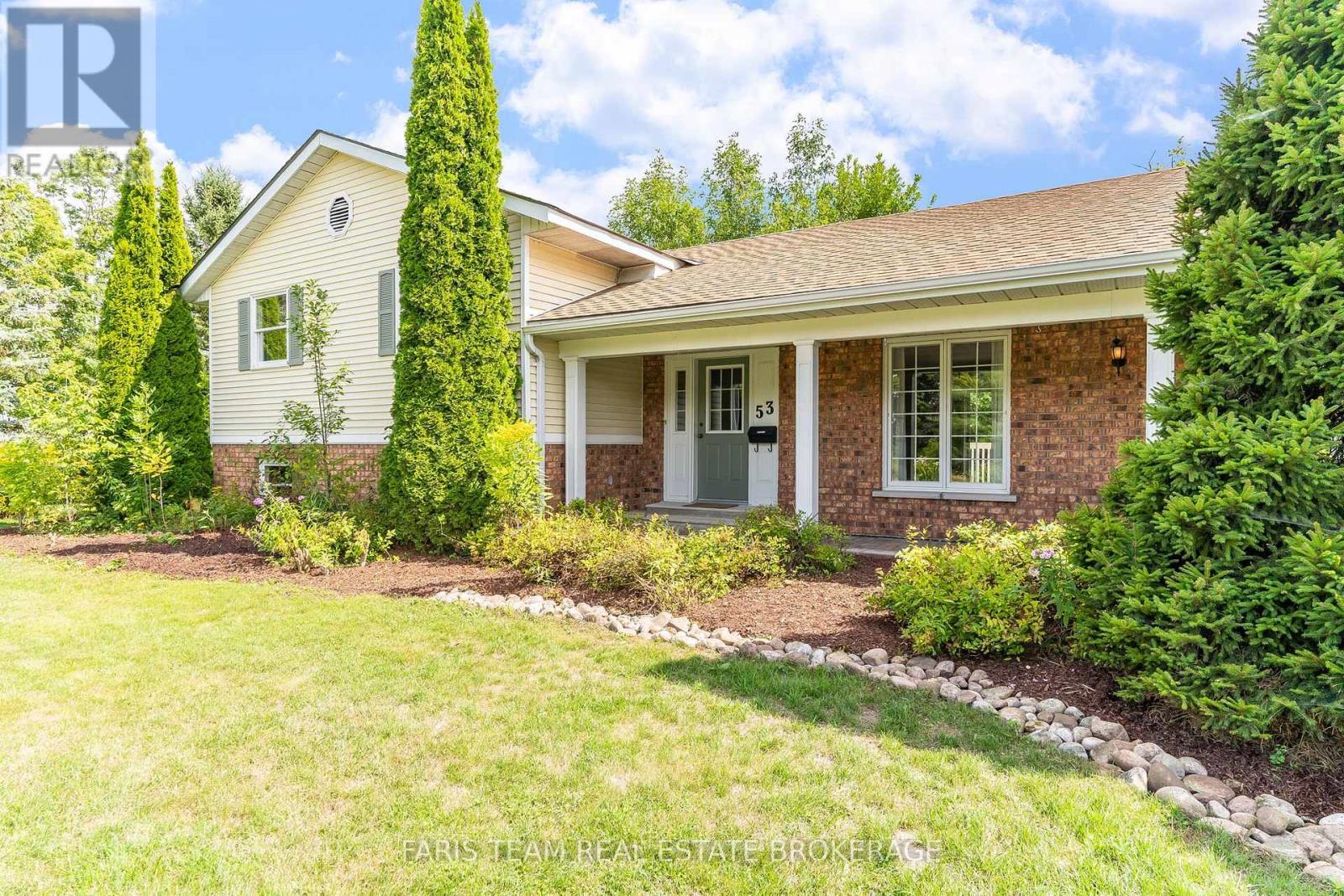 53 Maple Drive, Orillia, ON - Outdoor