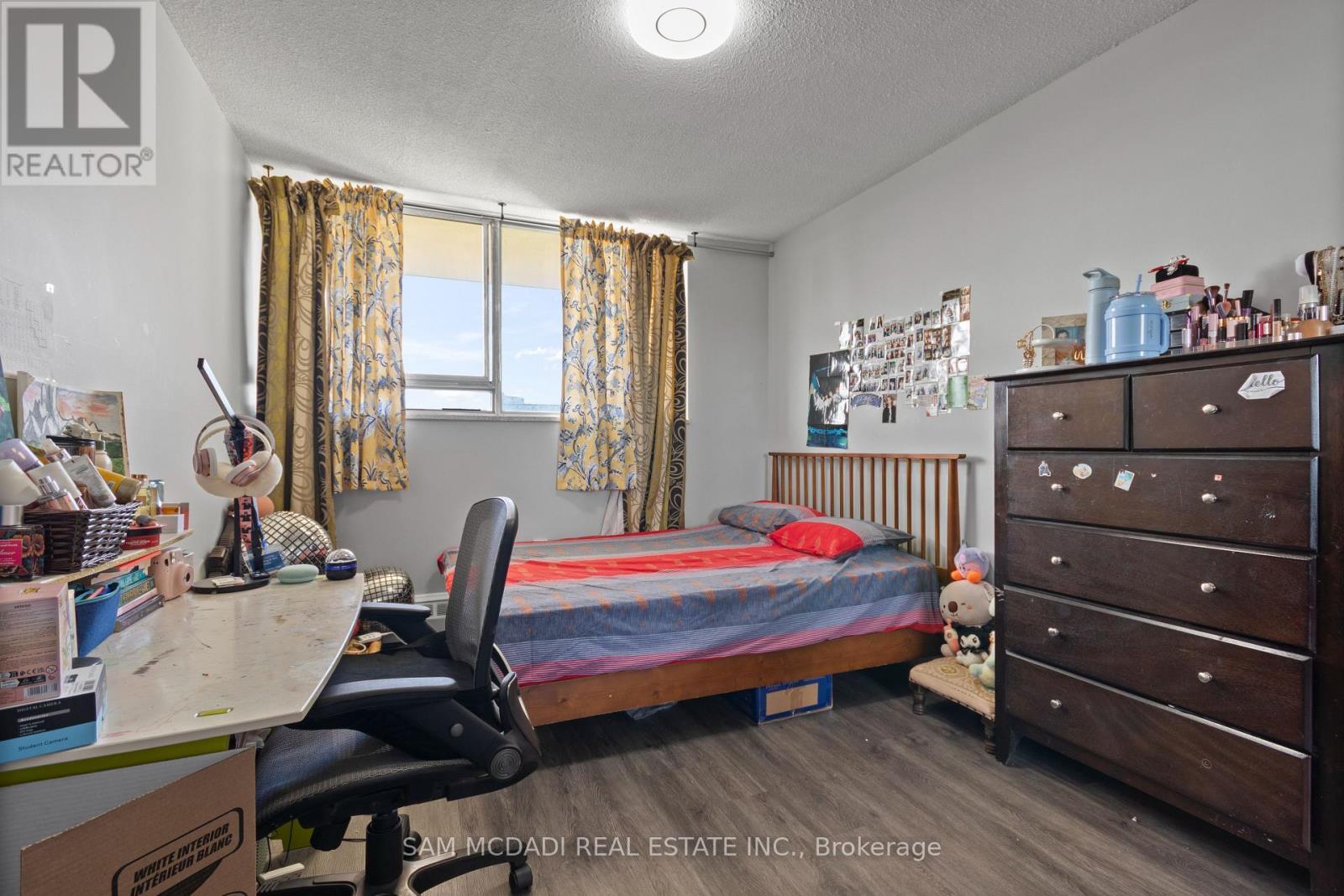 211 - 1050 Stainton Drive, Mississauga, ON - Indoor Photo Showing Bedroom