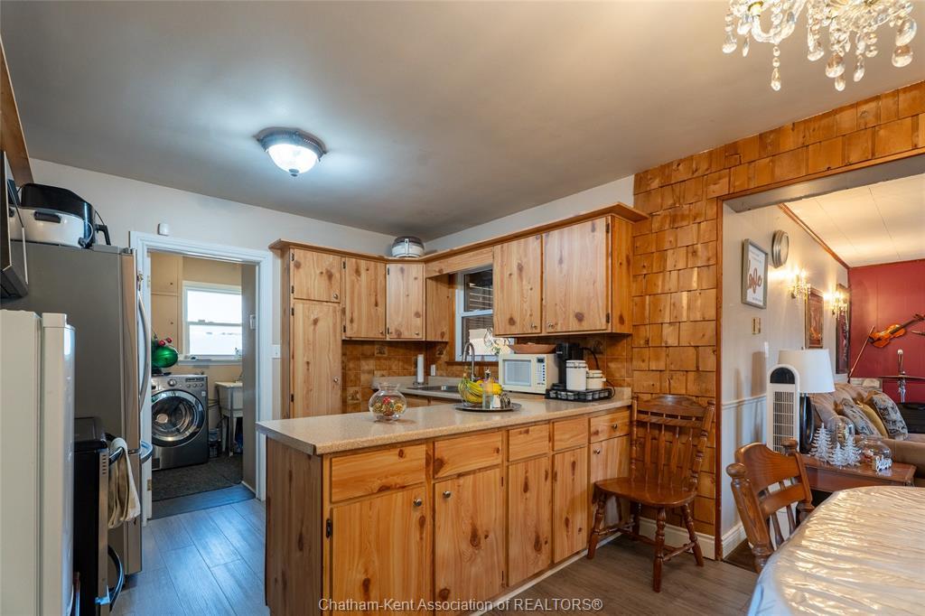 27 Hillcrest Avenue, Chatham, ON